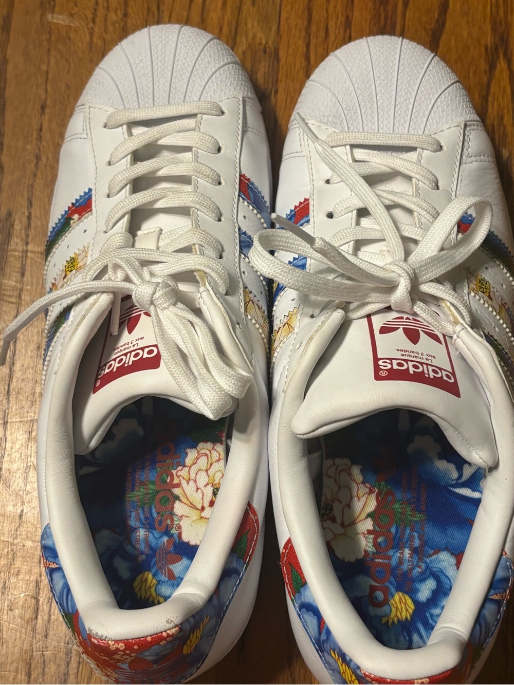 adidas White Low-Top Sneakers with Blue and Red Detail